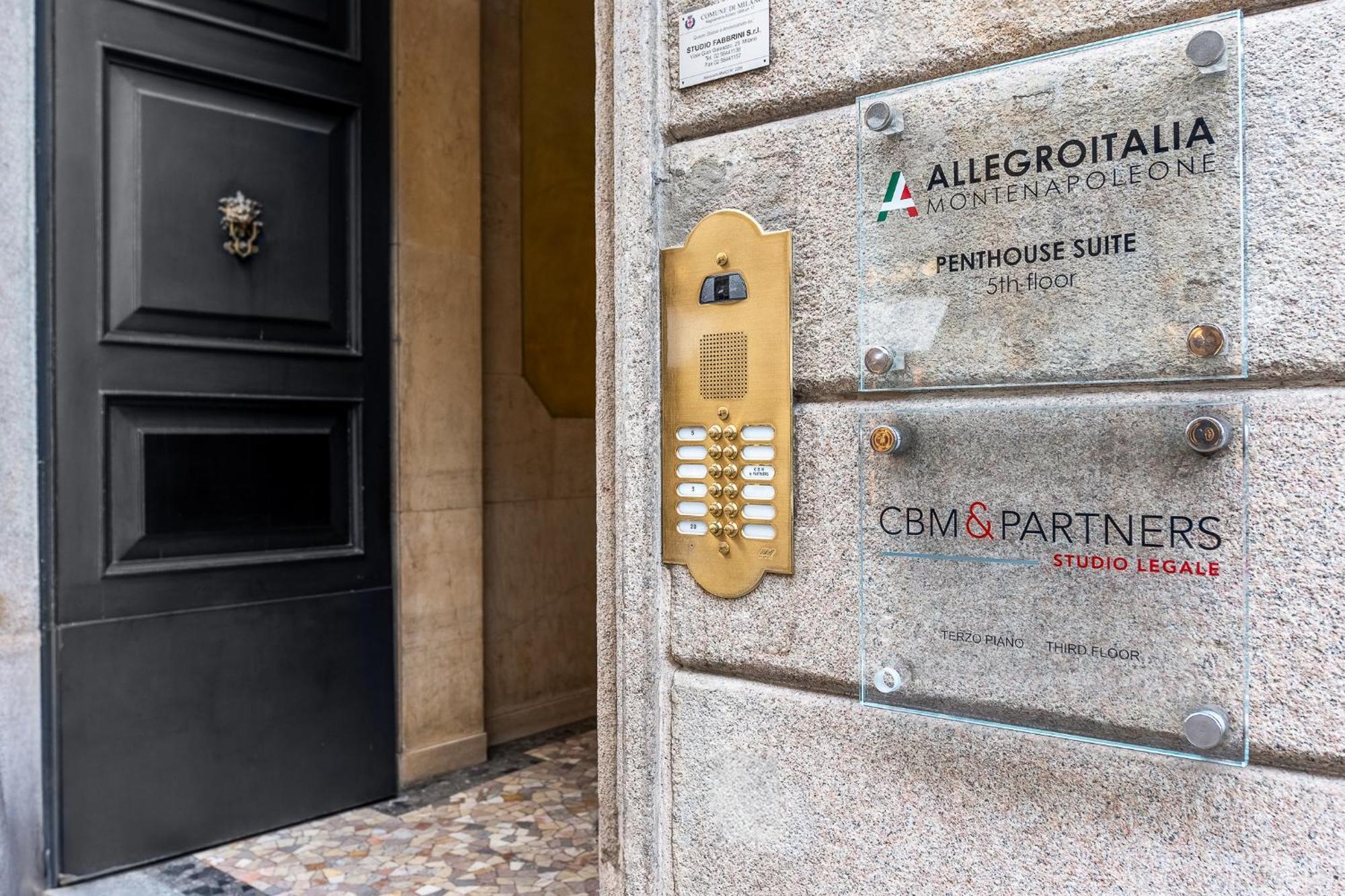 Allegroitalia Penthouse Montenapoleone ミラノ エクステリア 写真